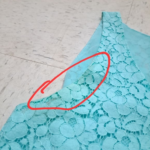 Talula | Blue floral lace sleevless blouse - Picture 8 of 9